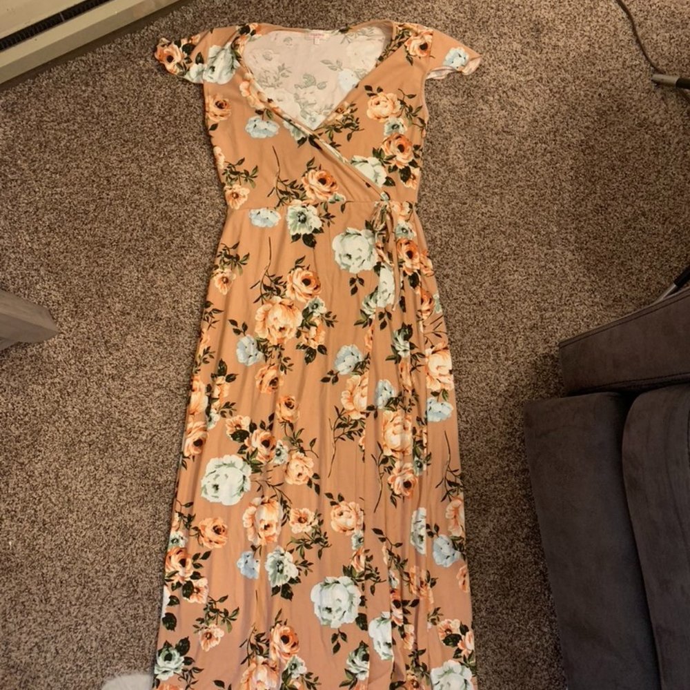 Floral V-Neck Dres Size M